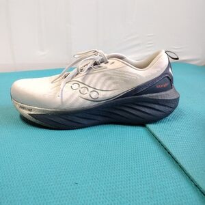 Saucony Men's Triumph 22 Form-Fit Cloud/Navy Running Shoes Size 11.5W